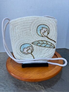 Elegant Retro Beaded Floral Crossbody Bag - Cream